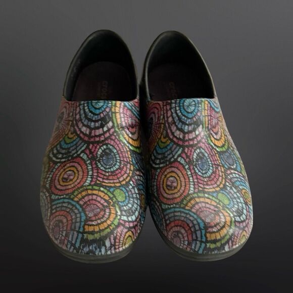 Crocs Neria Pro II Black/Colorful Stained Glass Print Dual Comfort Clogs Size W7 - Picture 2 of 11